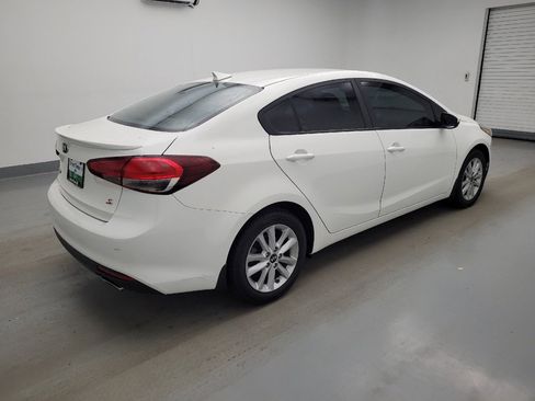Used 2017 Kia Forte S FWD image 10