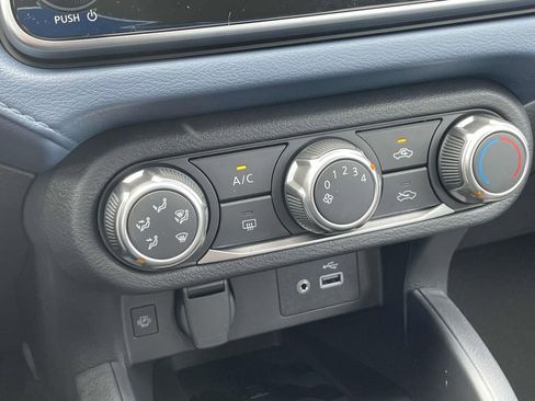 New 2025 Nissan Versa SV w/ Trunk Package image 27