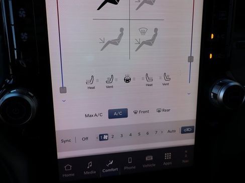 Used 2025 RAM 2500 Laramie w/ Sport Appearance Package image 25