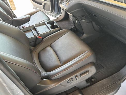 Used 2025 Honda Odyssey Sport-L image 21