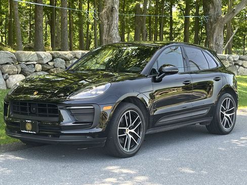 Used 2023 Porsche Macan AWD/4WD image 19