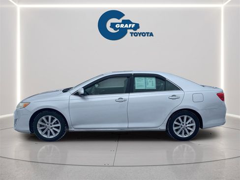 Used 2014 Toyota Camry XLE w/ Leather Package image 3