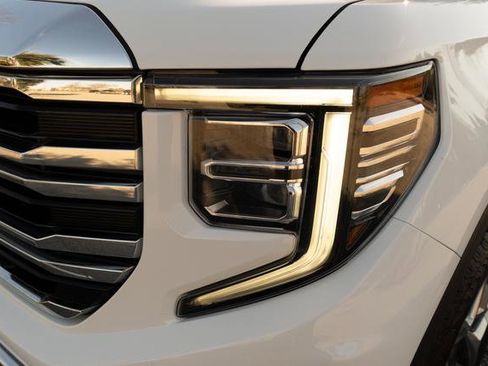 Used 2023 GMC Sierra 1500 SLT w/ SLT Premium Package image 40