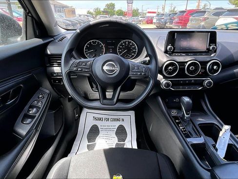 Used 2025 Nissan Sentra S FWD image 8