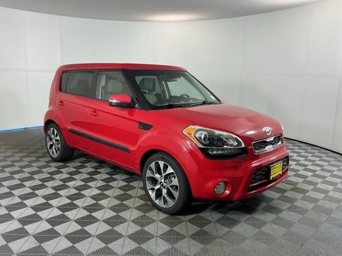 Used 2012 Kia Soul ! FWD image 3