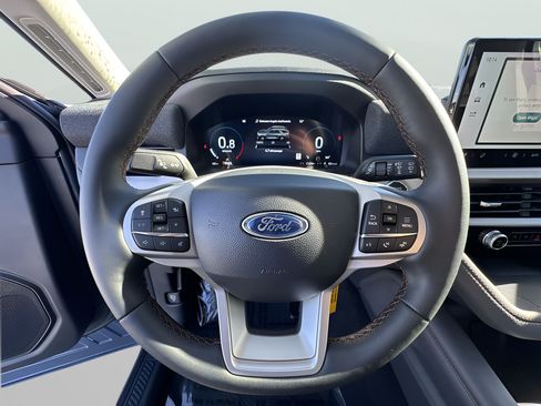 New 2026 Ford Explorer Active w/ Active Comfort Package AWD/4WD image 11