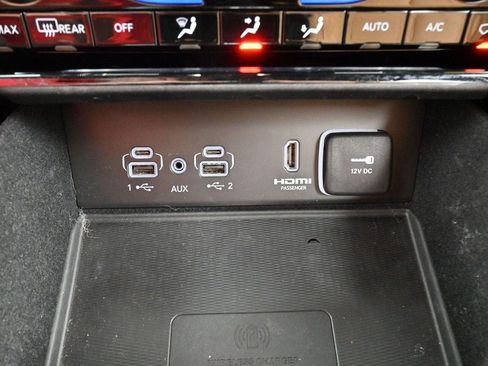 Used 2022 Jeep Grand Cherokee Summit w/ Luxury Tech Group V AWD/4WD image 27