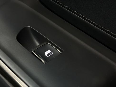 Used 2024 Rivian R1S Adventure AWD/4WD image 11