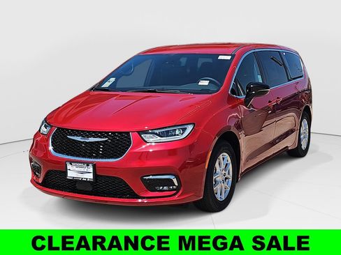 New 2025 Chrysler Pacifica Select image 7