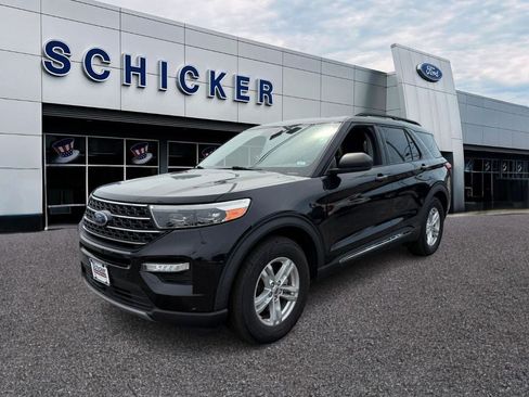 Used 2020 Ford Explorer XLT w/ Equipment Group 202A RWD image 4
