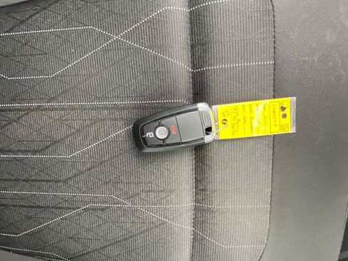 Used 2021 Ford EcoSport SE w/ SE Convenience Package FWD image 33