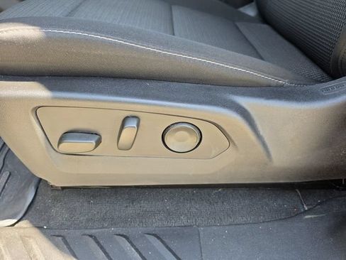 Used 2023 Chevrolet Colorado LT w/ LT Convenience Package II RWD image 16