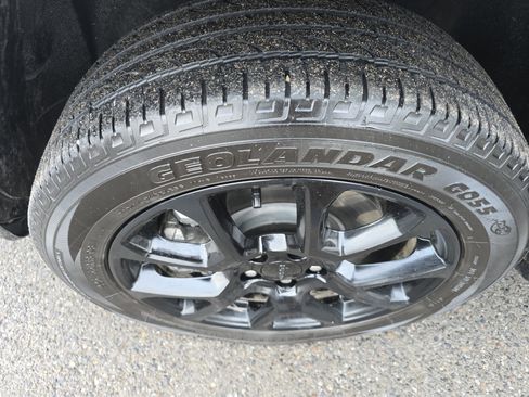 Used 2024 Jeep Compass Latitude w/ Convenience Group image 11