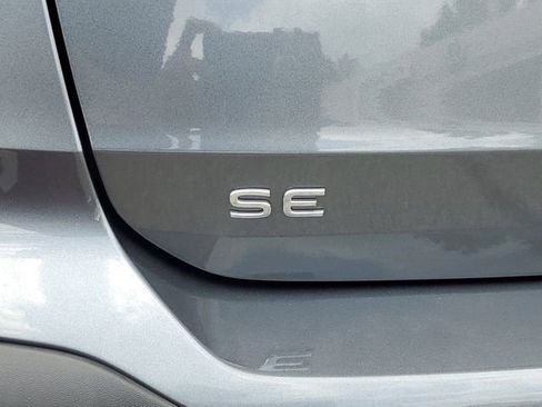 Used 2023 Volkswagen Taos SE w/ Black Wheel Package FWD image 7