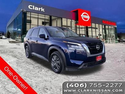 Used 2024 Nissan Pathfinder SV