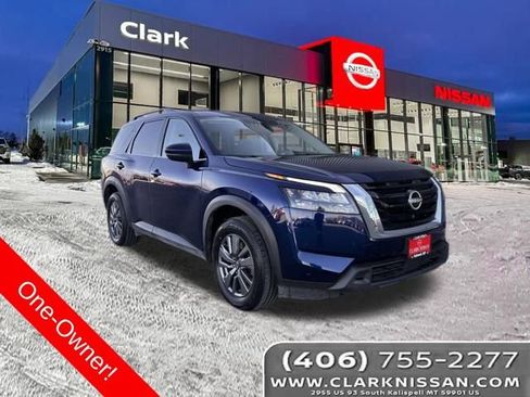 Used 2024 Nissan Pathfinder SV image 1