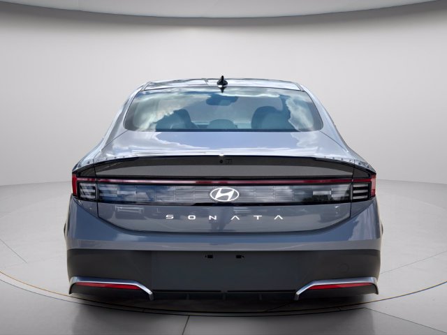 New 2026 Hyundai Sonata SE FWD image 4