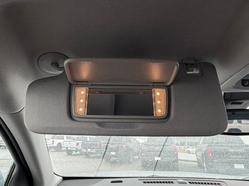 Used 2023 GMC Terrain SLE w/ Driver Convenience Package image 32