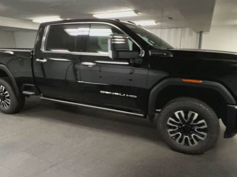 New 2026 GMC Sierra 2500 Denali Ultimate AWD/4WD image 2