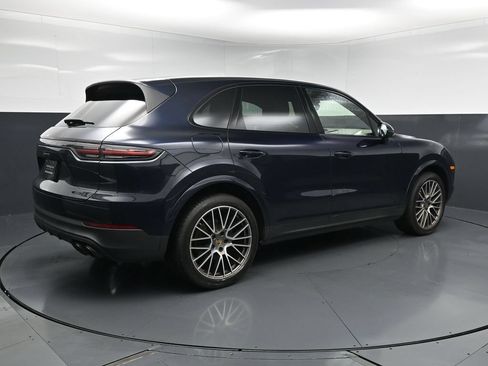 Used 2022 Porsche Cayenne AWD/4WD image 13