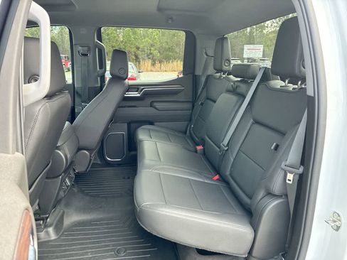 Used 2022 GMC Sierra 1500 SLT image 23