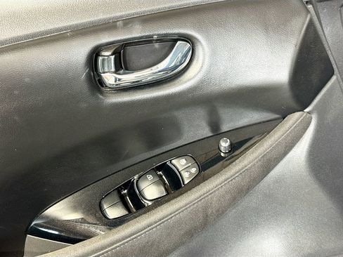 Used 2017 Nissan Leaf SV w/ Premium Package image 23