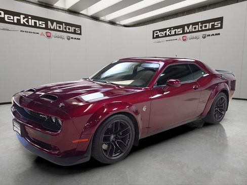 Used 2019 Dodge Challenger SRT Hellcat image 1