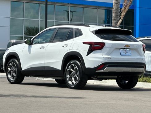 New 2026 Chevrolet Trax LT FWD image 6