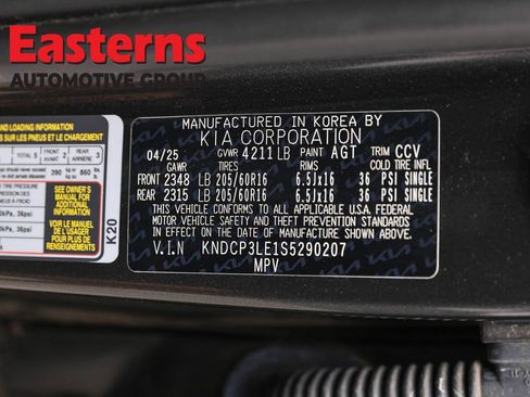 Used 2025 Kia Niro LX FWD image 33