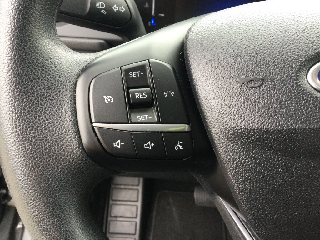 Used 2025 Ford Escape Active AWD/4WD image 17