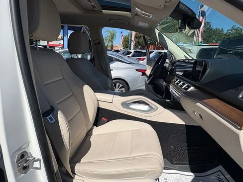 Used 2021 Mercedes-Benz GLS 450 4MATIC image 23