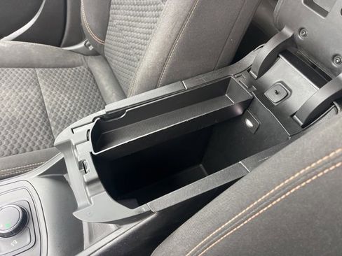 Used 2018 GMC Terrain SLE image 29