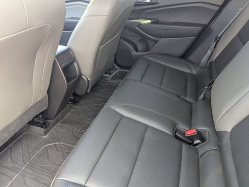 Used 2024 Chevrolet Trax ACTIV w/ Sunroof Package image 13