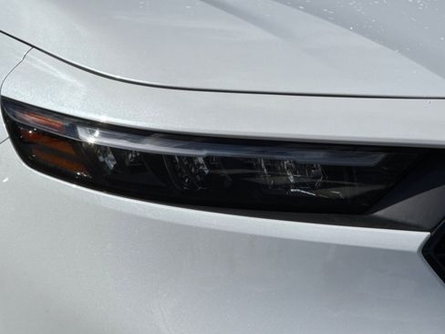 Used 2023 Honda Accord EX image 12