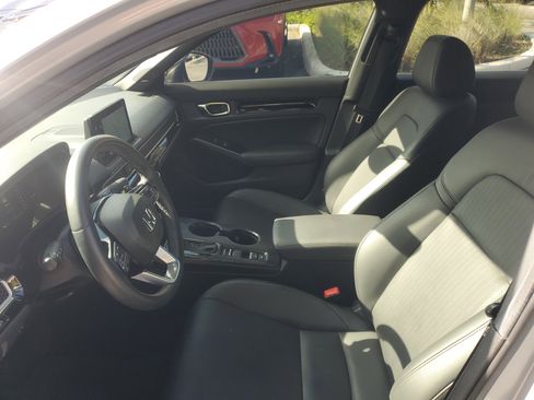 Used 2025 Honda Civic Sport image 14