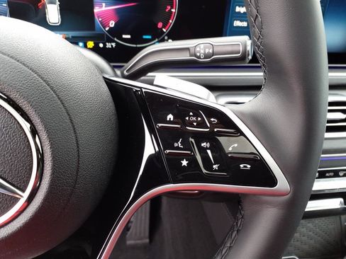 Used 2025 Mercedes-Benz GLE 350 4MATIC image 16