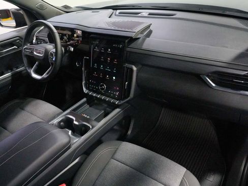 Used 2025 GMC Acadia Elevation w/ LPO, All-Weather Package AWD/4WD image 40