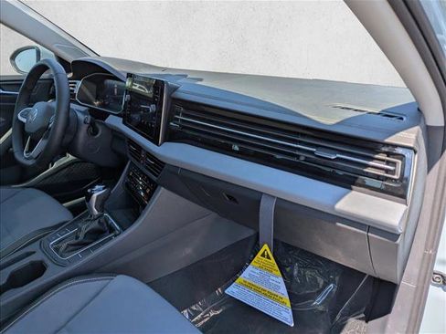 New 2026 Volkswagen Jetta SE FWD image 27