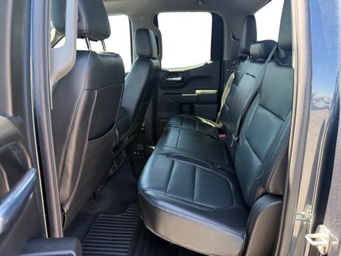 Used 2019 Chevrolet Silverado 1500 Custom Trail Boss w/ Custom Convenience Package AWD/4WD image 16