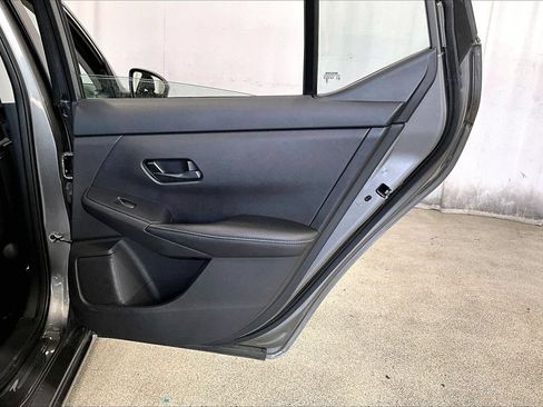 Used 2024 Nissan Sentra SV FWD image 23