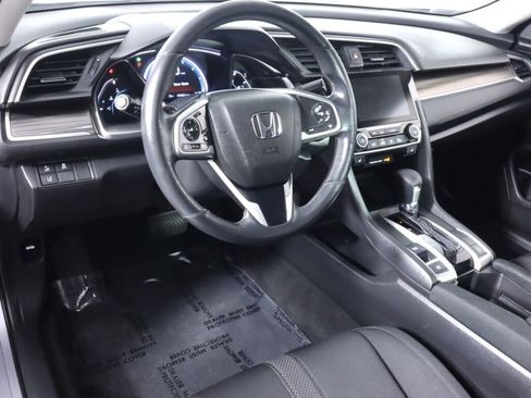Used 2019 Honda Civic EX image 9