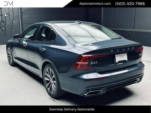 Used 2022 Volvo S60 B5 Momentum AWD/4WD image 5