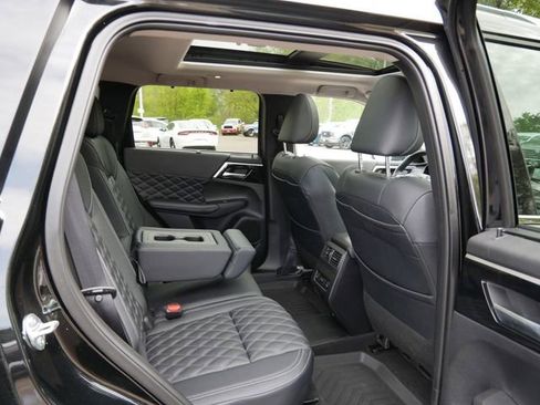 Used 2025 Mitsubishi Outlander SEL AWD/4WD image 9