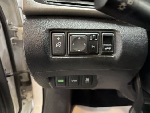Used 2015 Nissan Sentra S image 13