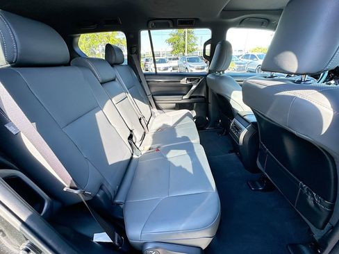 Used 2023 Lexus GX 460 Premium image 27