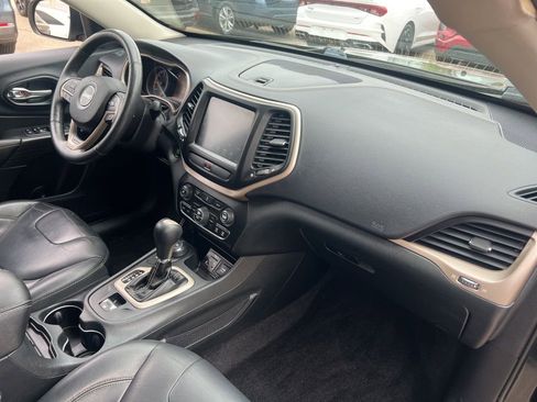 Used 2015 Jeep Cherokee Limited AWD/4WD image 20