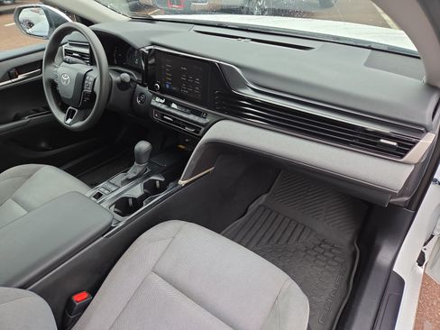 Certified 2025 Toyota Camry LE w/ Convenience Package image 17