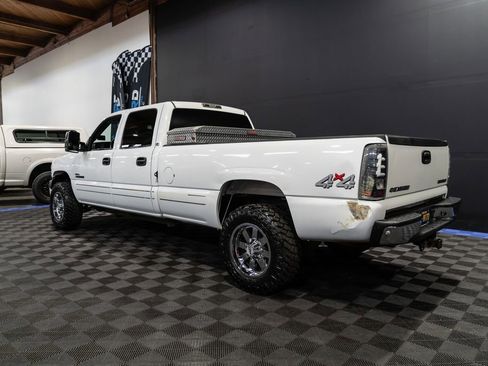 Used 2002 Chevrolet Silverado 2500 LS w/ Electrical Convenience Pkg AWD/4WD image 4
