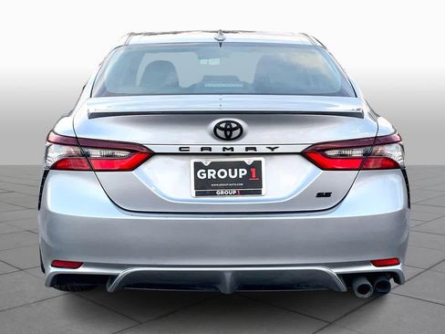 Used 2024 Toyota Camry SE image 4