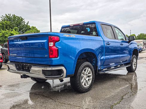 Used 2022 Chevrolet Silverado 1500 LT AWD/4WD image 6